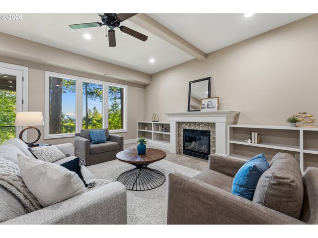 4530 Sw COUNCIL CREST Dr, Portland, OR 97239