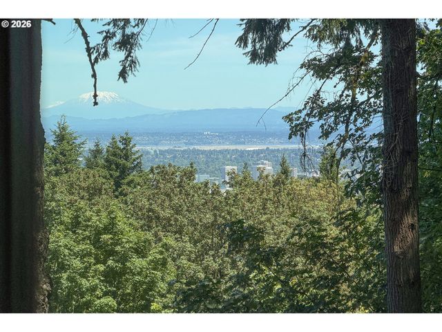 4530 Sw COUNCIL CREST Dr, Portland, OR 97239