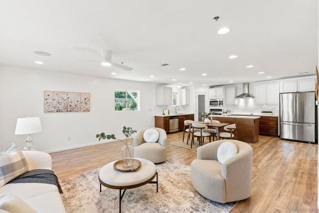 1119 Saint George Dr, El Cajon, CA 92019