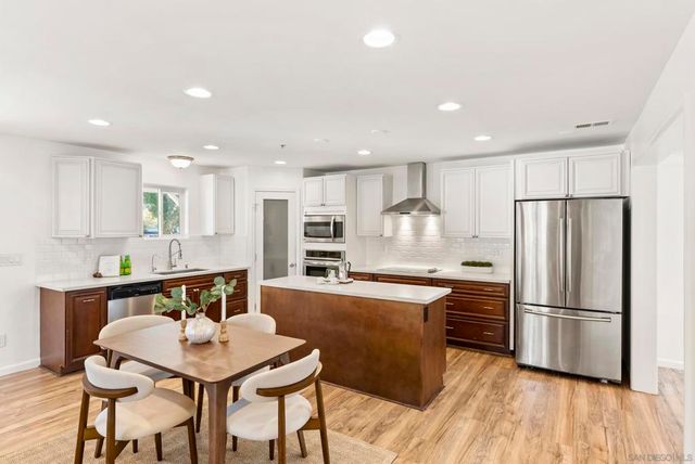 1119 Saint George Dr, El Cajon, CA 92019