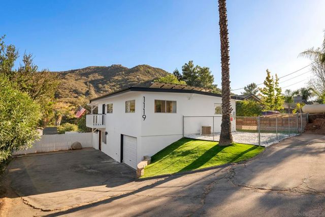 1119 Saint George Dr, El Cajon, CA 92019