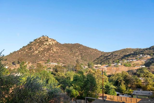 1119 Saint George Dr, El Cajon, CA 92019