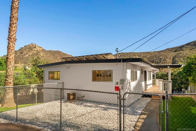 1119 Saint George Dr, El Cajon, CA 92019