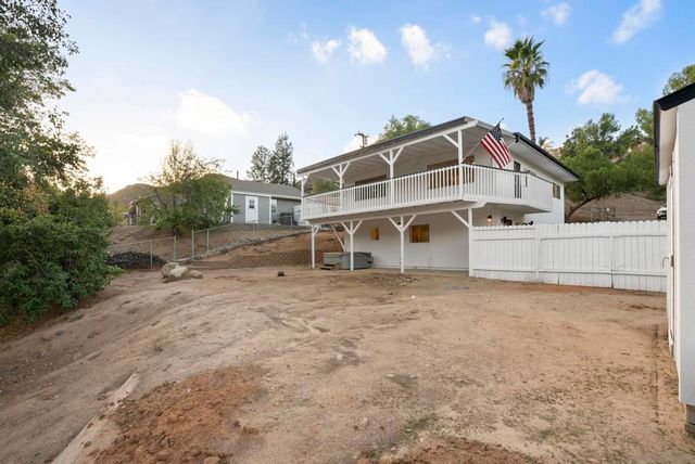 1119 Saint George Dr, El Cajon, CA 92019