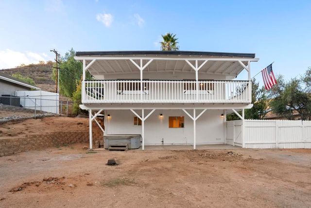 1119 Saint George Dr, El Cajon, CA 92019