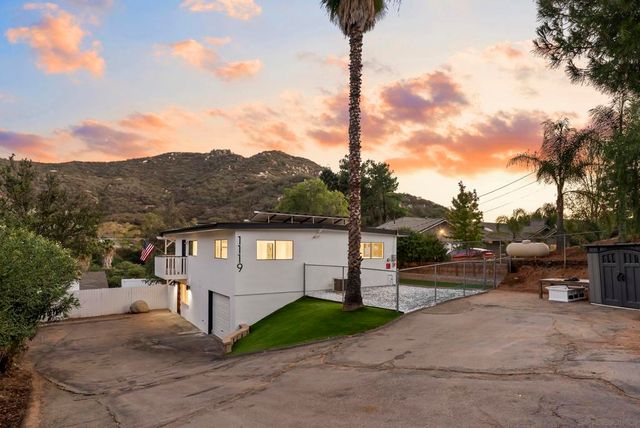 1119 Saint George Dr, El Cajon, CA 92019