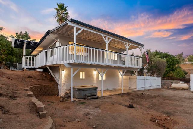 1119 Saint George Dr, El Cajon, CA 92019