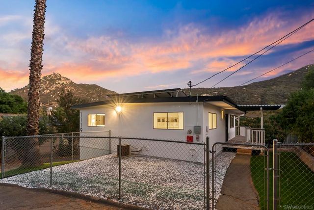 1119 Saint George Dr, El Cajon, CA 92019