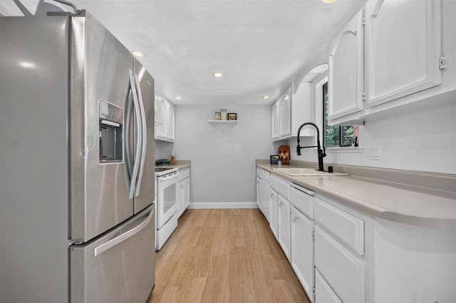5807 Joni Ct, Pollock Pines, CA 95726