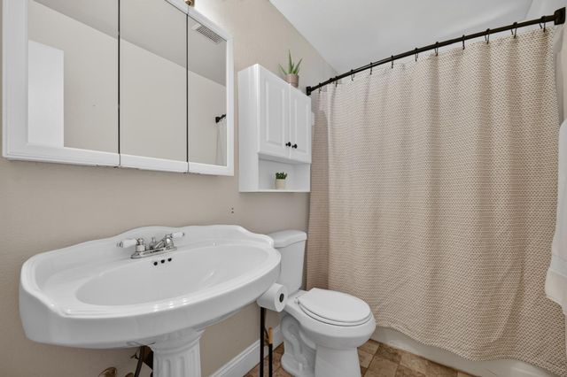 5807 Joni Ct, Pollock Pines, CA 95726
