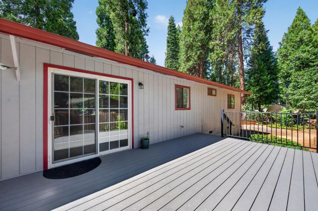 5807 Joni Ct, Pollock Pines, CA 95726