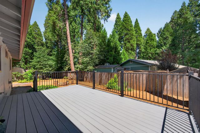 5807 Joni Ct, Pollock Pines, CA 95726