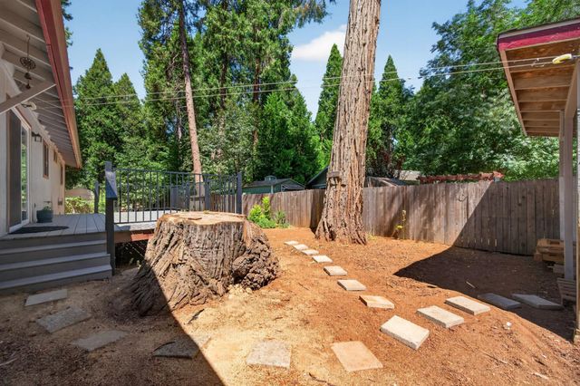 5807 Joni Ct, Pollock Pines, CA 95726