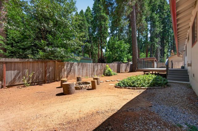 5807 Joni Ct, Pollock Pines, CA 95726