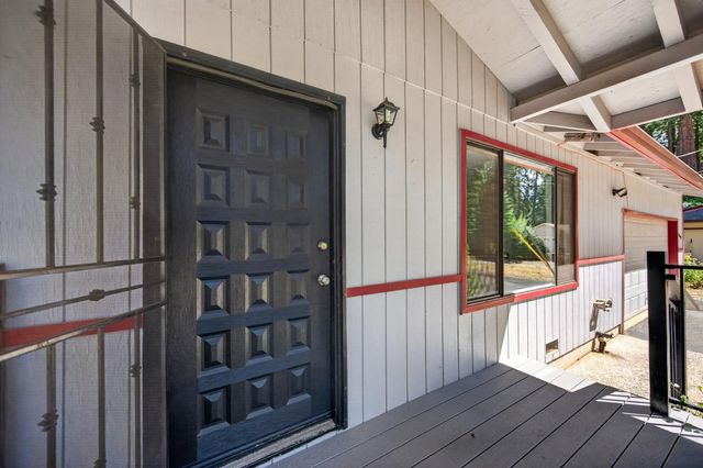 5807 Joni Ct, Pollock Pines, CA 95726