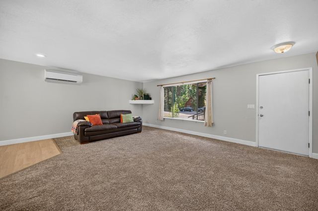 5807 Joni Ct, Pollock Pines, CA 95726