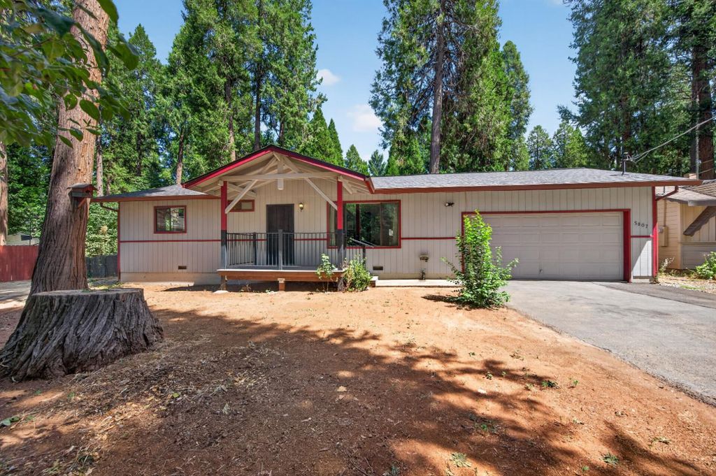 5807 Joni Ct, Pollock Pines, CA 95726