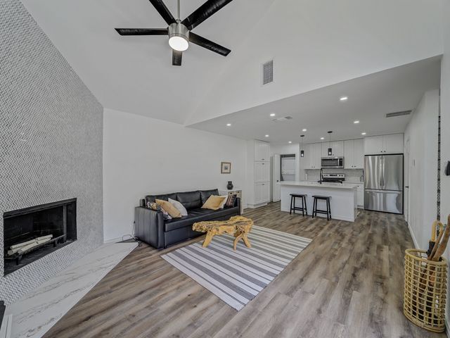 4623 Country Creek Drive 1046, Dallas, TX 75236