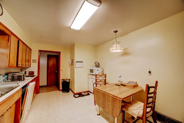 1505 N 2000 East Road, Watseka, IL 60970