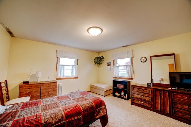 1505 N 2000 East Road, Watseka, IL 60970