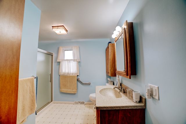 1505 N 2000 East Road, Watseka, IL 60970