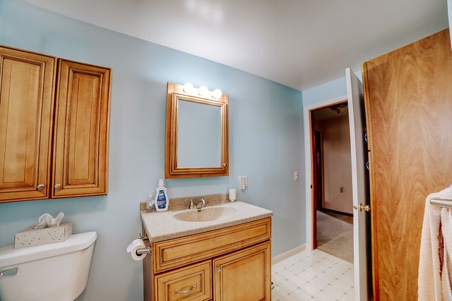 1505 N 2000 East Road, Watseka, IL 60970