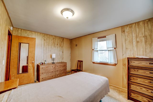 1505 N 2000 East Road, Watseka, IL 60970