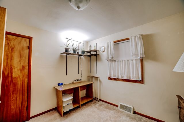 1505 N 2000 East Road, Watseka, IL 60970