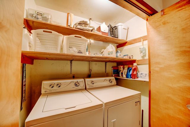 1505 N 2000 East Road, Watseka, IL 60970