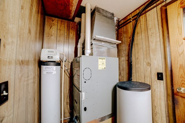 1505 N 2000 East Road, Watseka, IL 60970