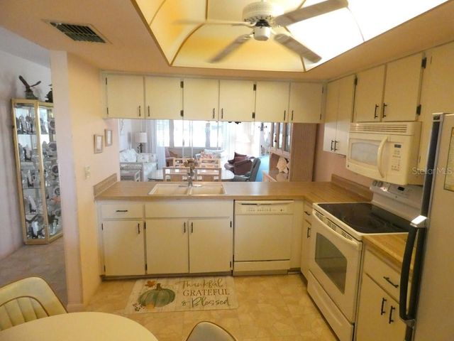 945 MADRID DRIVE, Palm Harbor, FL 34684