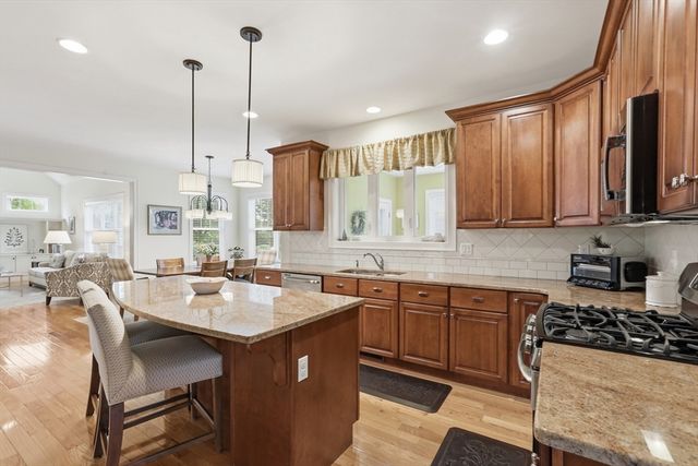 47 Winship Dr, Stoneham, MA 02180