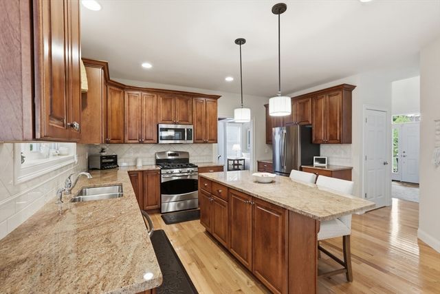 47 Winship Dr, Stoneham, MA 02180
