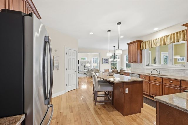 47 Winship Dr, Stoneham, MA 02180