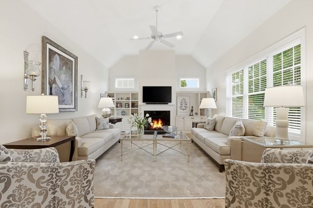 47 Winship Dr, Stoneham, MA 02180