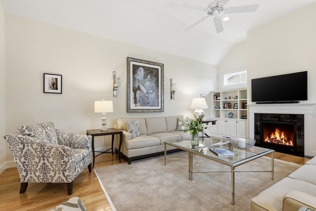47 Winship Dr, Stoneham, MA 02180
