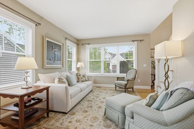 47 Winship Dr, Stoneham, MA 02180