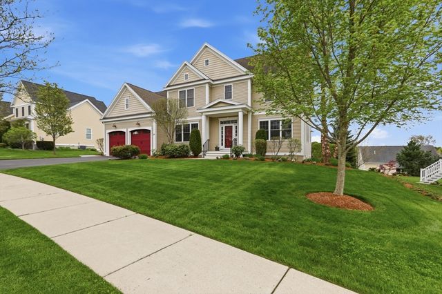 47 Winship Dr, Stoneham, MA 02180