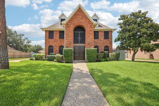 1712 White Wing Circle, Friendswood, TX 77546