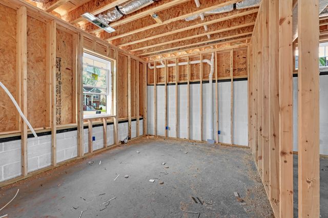 255 Bellshire Dr, Clarksville, TN 37043