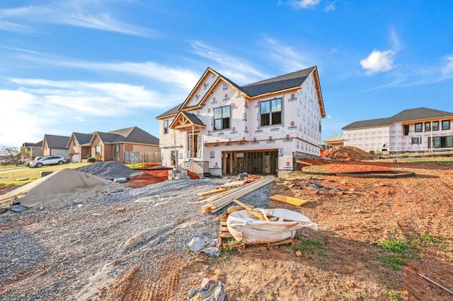 255 Bellshire Dr, Clarksville, TN 37043