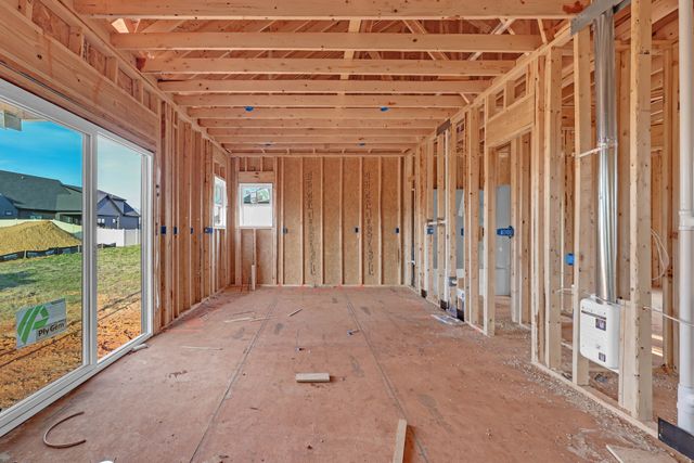 255 Bellshire Dr, Clarksville, TN 37043