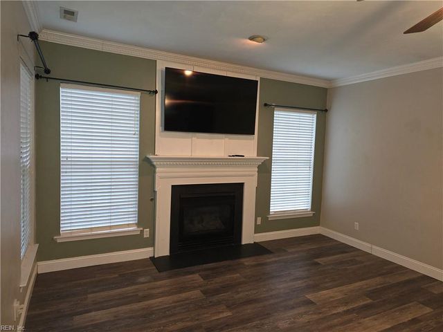 6754 Burbage Lake CIR, Suffolk, VA 23435