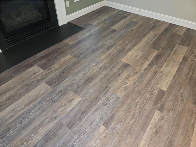 6754 Burbage Lake CIR, Suffolk, VA 23435