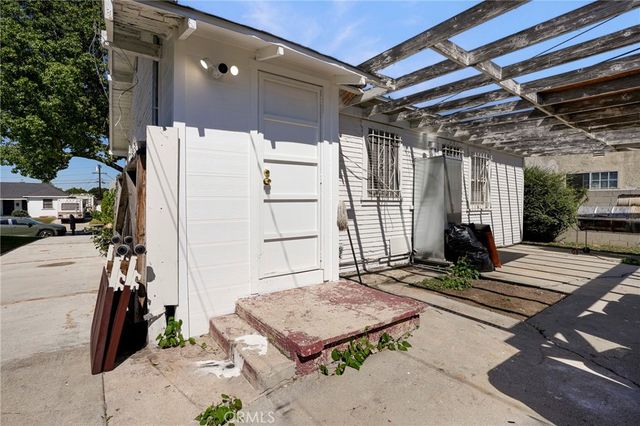 2922 W 74th Street, Los Angeles, CA 90043