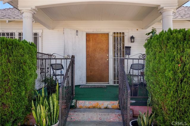 2922 W 74th Street, Los Angeles, CA 90043