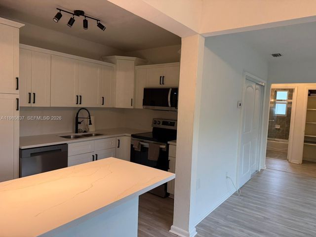 1247 Marseille Dr 16, Miami Beach, FL 33141