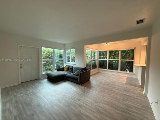 1247 Marseille Dr 16, Miami Beach, FL 33141