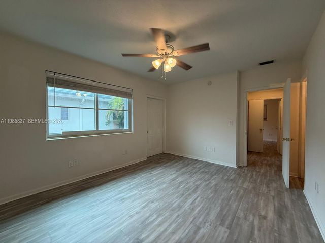 1247 Marseille Dr 16, Miami Beach, FL 33141