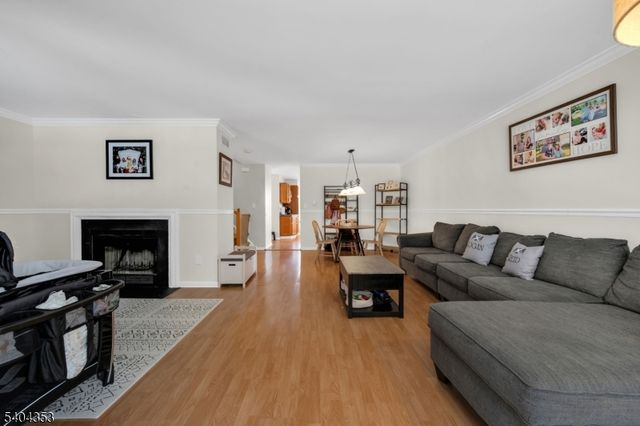 127 Pinehurst Dr, Washington Twp., NJ 07882